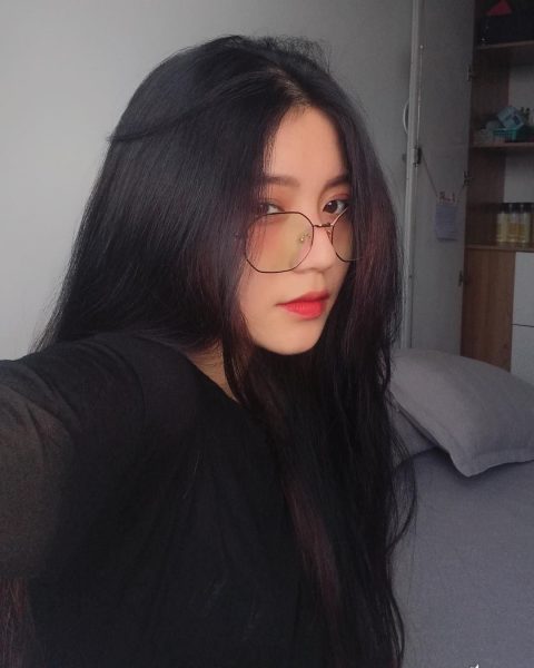 ảnh gái xinh đeo kính đẹp