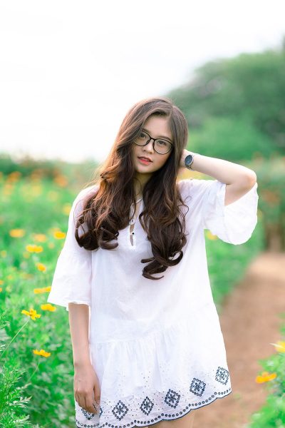 ảnh gái xinh đeo kính mới nhất