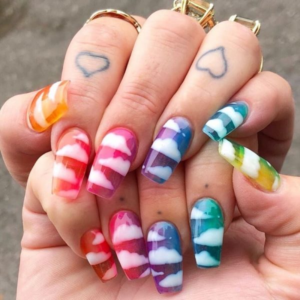 Ảnh mẫu nail đám mây bảy sắc cầu vồng