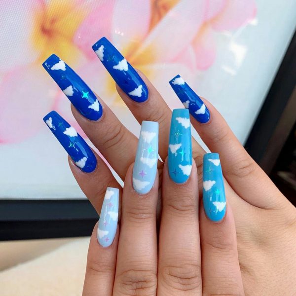 Ảnh mẫu nail đám mây nghệ thuật cho móng dài