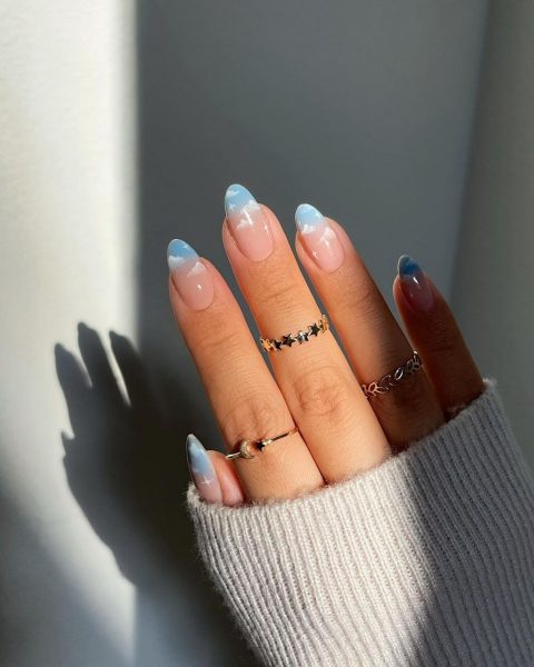 Hình mẫu nail đám mây phối màu ngộ nghĩnh