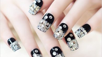 Mẫu nail màu đen