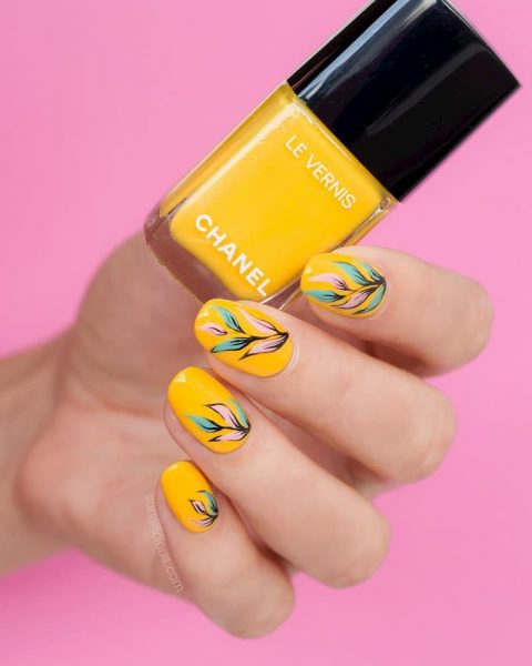 Mẫu sơn gel đẹp có họa tiết