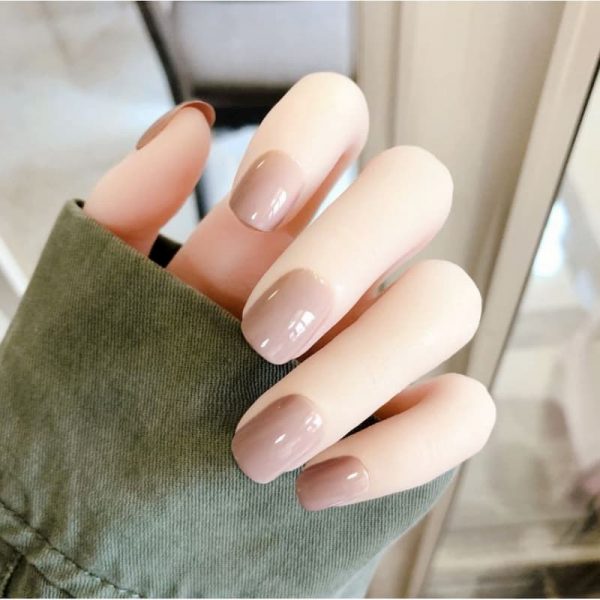 Mẫu sơn gel đẹp màu nâu kem