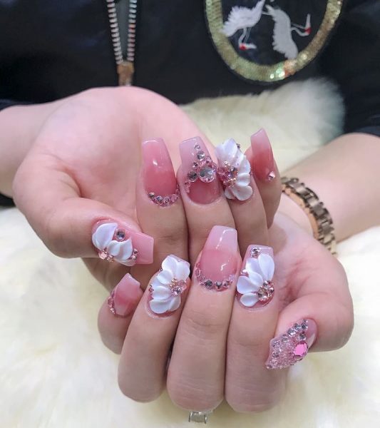 Mẫu sơn gel đẹp nền hồng phấn